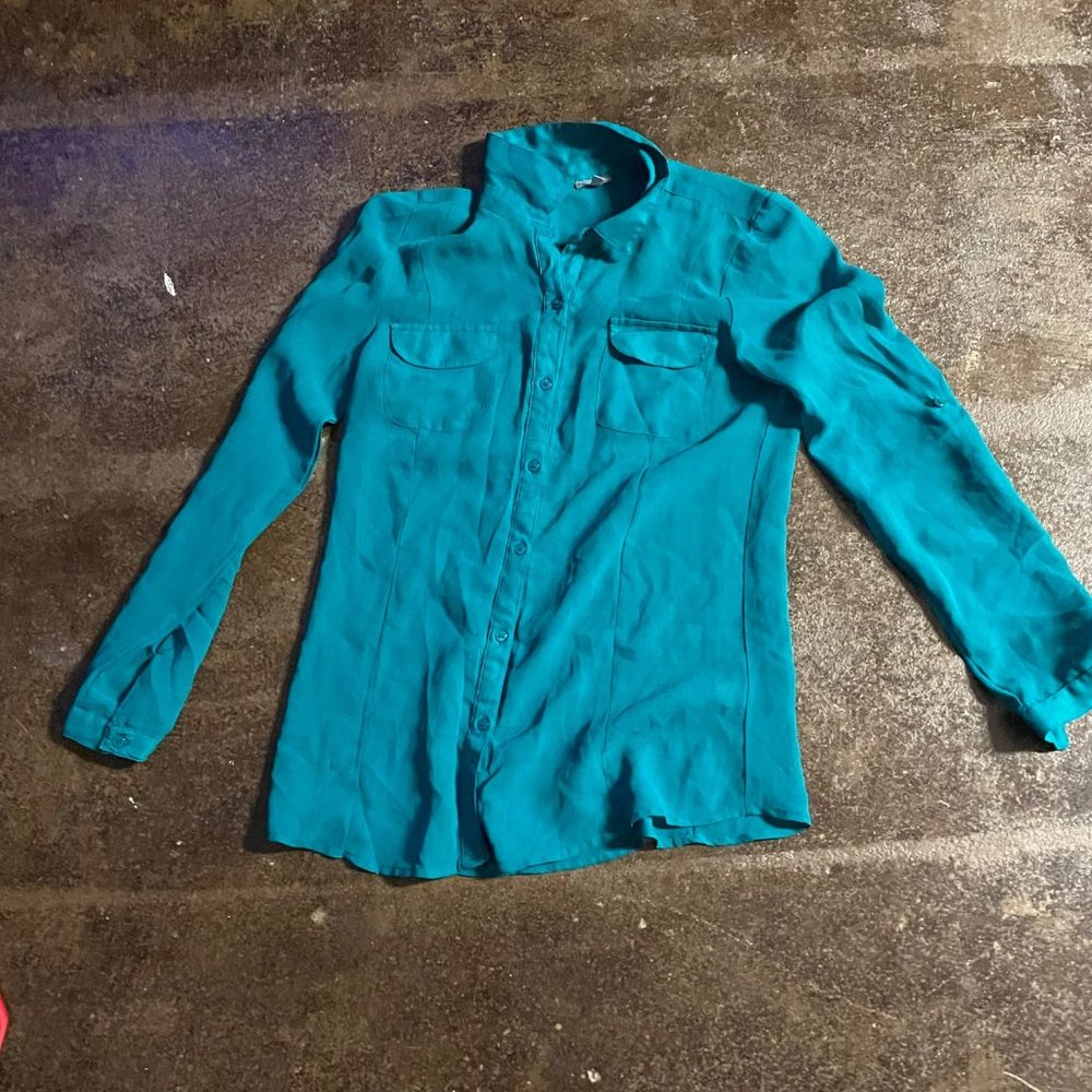 Green long sleeve chiffon top